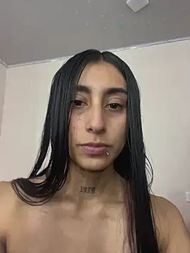 Snapshot of Violeet-Smith chatting on October 2025 08:05:01 PM Violeet-Smith online show from October 2025 08:05:01 PM