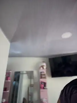 Violeet-Smith online show from April 2026 06:22:01 PM