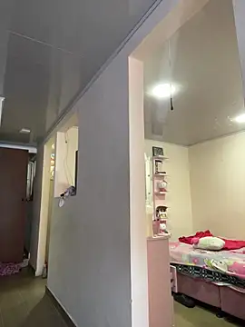 Snapshot of Violeet-Smith chatting on December 2025 06:20:01 PM Violeet-Smith online show from December 2025 06:20:01 PM