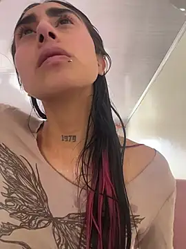 Violeet-Smith online show from February 2026 07:54:02 PM