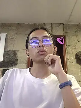 Snapshot of _Astrea_ chatting on February 2026 08:12:02 AM Astrea online show from February 2026 08:12:02 AM