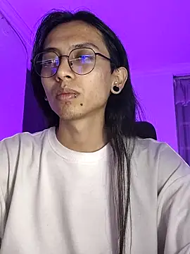 Snapshot of _Astrea_ chatting on February 2026 08:26:01 PM Astrea online show from February 2026 08:26:01 PM