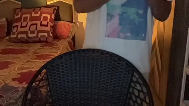 MakeMeAwareAah online show from October 2025 04:05:01 PM