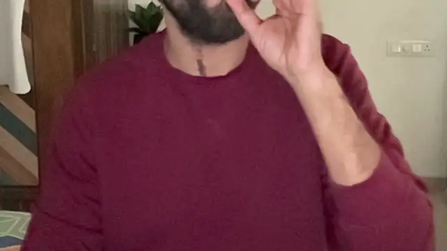 MakeMeAwareAah online show from December 2025 04:45:01 AM