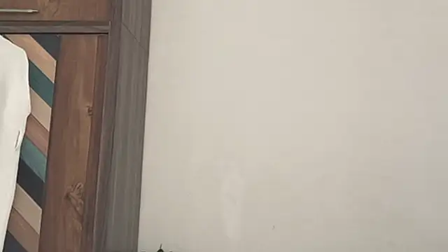 MakeMeAwareAah online show from December 2025 04:12:02 AM