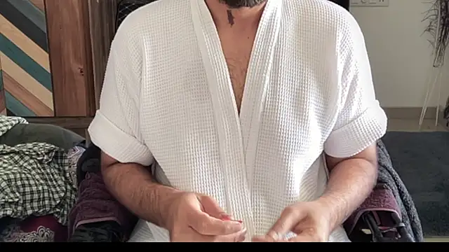 MakeMeAwareAah online show from January 2026 06:39:02 AM