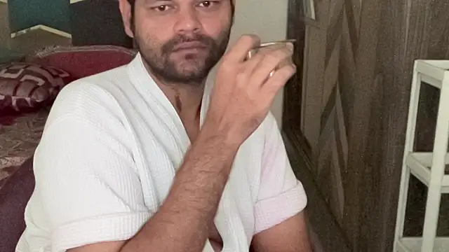 MakeMeAwareAah online show from October 2025 04:11:02 AM