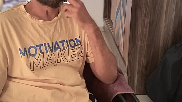 MakeMeAwareAah online show from April 2026 11:49:01 AM