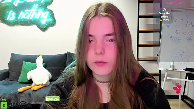 MiraaBloom online show from November 2025 02:12:01 PM