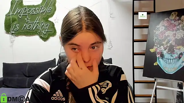 MiraaBloom online show from April 2026 02:07:02 PM