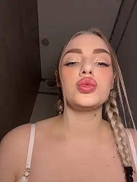 HugeBoobsAlice online show from May 2026 05:27:02 AM
