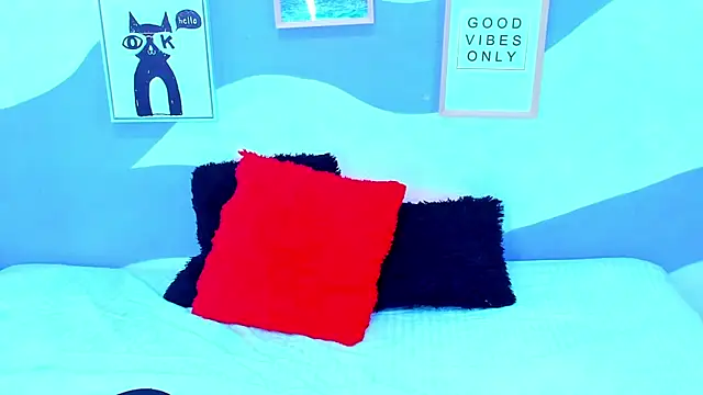 VIOLETA-28 online show from November 2025 01:33:02 PM