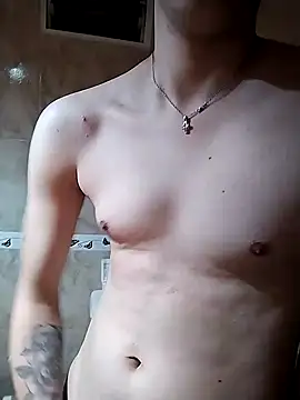 Snapshot of Danii2005 chatting on December 2025 11:38:02 PM Danii2005 online show from December 2025 11:38:02 PM