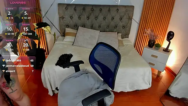 camilaa lux online show from November 2025 10:53:02 AM