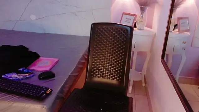 Lorraine Jackson online show from November 2025 11:58:02 AM