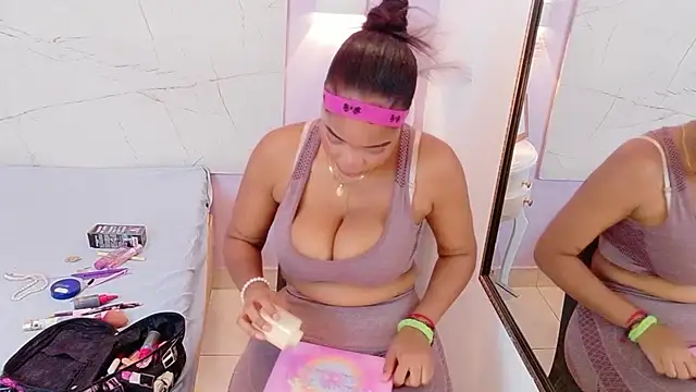 Lorraine Jackson online show from November 2025 01:22:01 PM