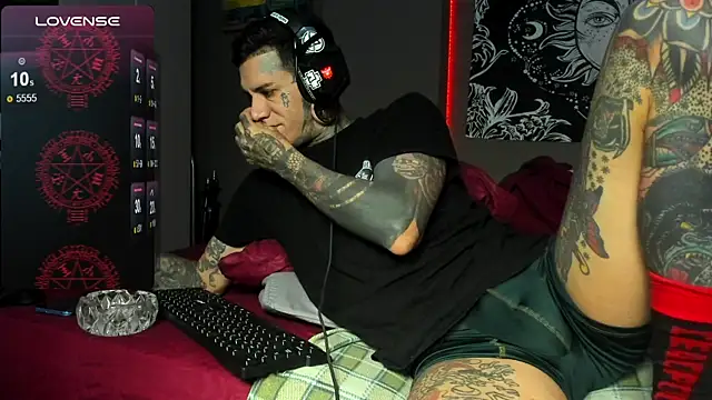 cleoo jhonny online show from April 2026 06:47:02 AM