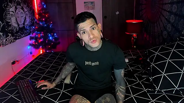 cleoo jhonny online show from January 2026 01:23:01 AM