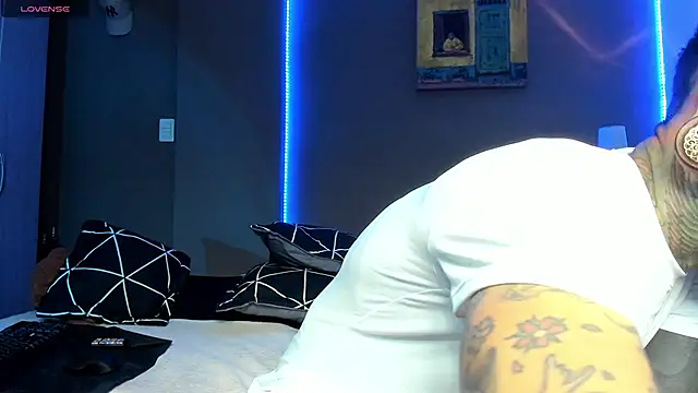 cleoo jhonny online show from March 2026 04:08:02 AM