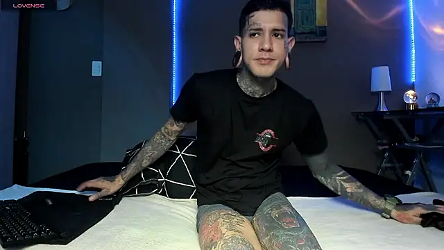 cleoo jhonny online show from March 2026 01:00:01 AM