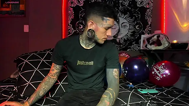 cleoo jhonny online show from April 2026 03:19:01 AM