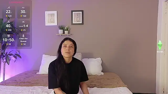 RoxaneMilf online show from October 2025 01:10:01 PM