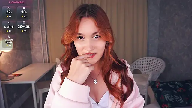 OcieJakab online show from November 2025 05:17:02 PM