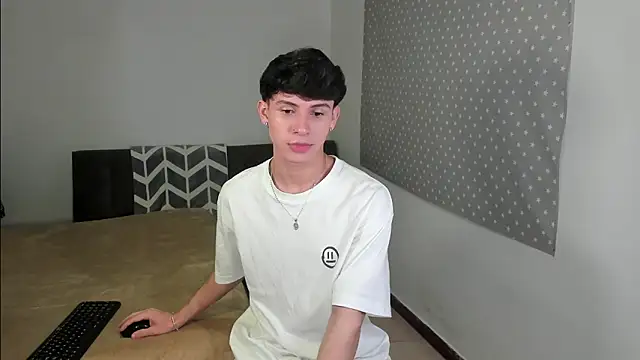 Snapshot of Will_starr chatting on June 2026 03:50:01 AM Will starr online show from June 2026 03:50:01 AM