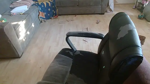 stacybanks online show from December 2025 01:03:02 PM