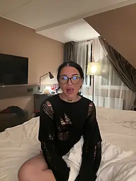 Gabbyys online show from November 2025 11:48:02 PM