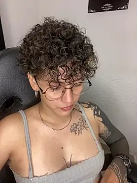 Abby Evanns1 online show from February 2026 10:53:02 PM