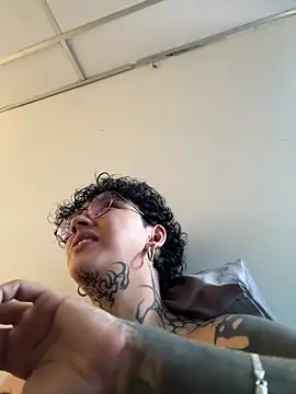 Abby Evanns1 online show from February 2026 01:44:01 PM