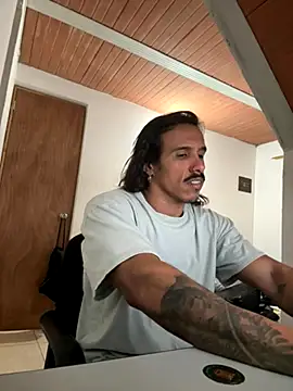 caiiobahia online show from November 2025 03:23:01 PM