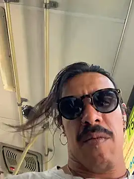 caiiobahia online show from November 2025 05:16:02 PM