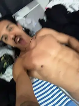 caiiobahia online show from December 2025 04:09:01 PM