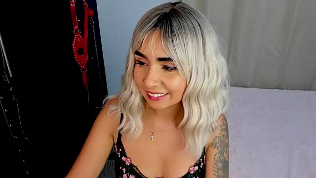 Emilyvalk  online show from February 2026 10:10:02 PM