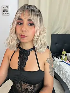 Snapshot of Emilyvalk_ chatting on June 2026 12:12:01 AM Emilyvalk online show from June 2026 12:12:01 AM