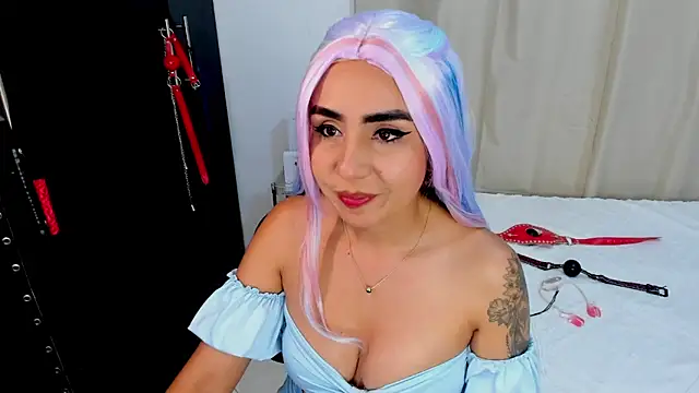 Emilyvalk  online show from February 2026 09:37:02 PM