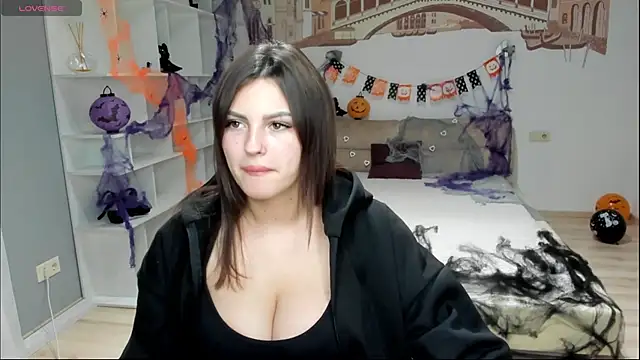 KittyShenson online show from October 2025 05:34:02 PM