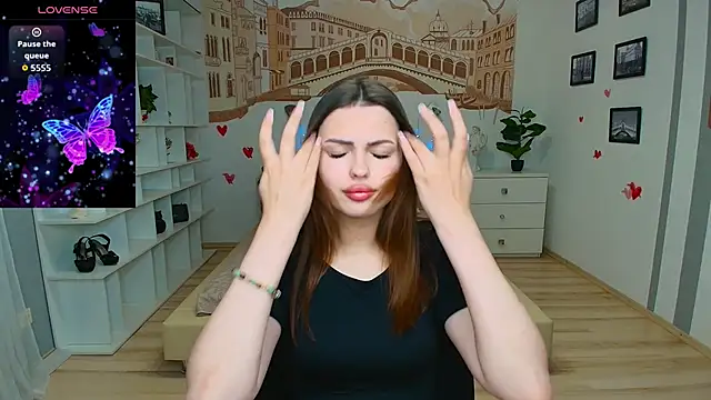 KittyShenson online show from April 2026 11:39:01 AM