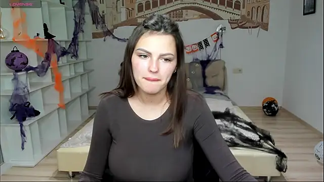 KittyShenson online show from October 2025 12:58:02 PM