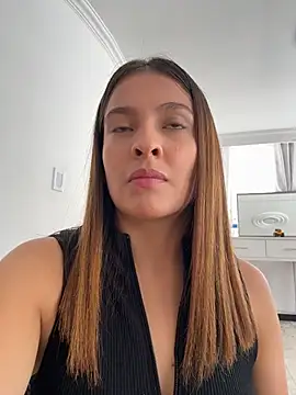 Talia Bonet online show from June 2026 04:00:01 PM