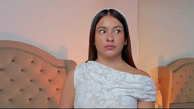 Talia Bonet online show from May 2026 01:23:01 PM