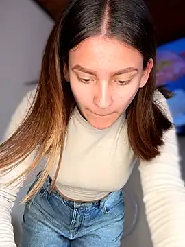 Talia Bonet online show from February 2026 03:47:02 PM