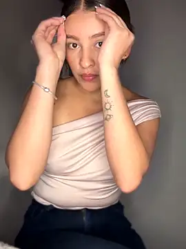 Talia Bonet online show from February 2026 01:17:01 PM