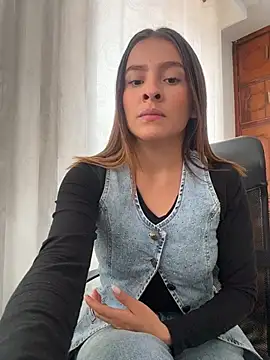 Talia Bonet online show from March 2026 04:19:02 PM