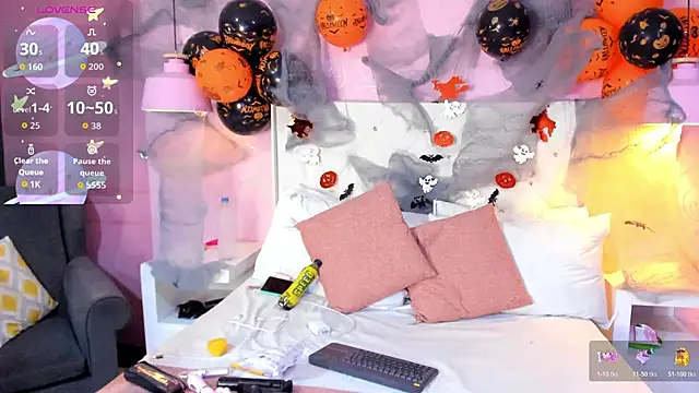 EvaTyson online show from October 2025 07:13:02 PM