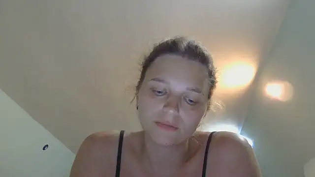 Snapshot of ElisSky301 chatting on June 2026 08:36:01 PM ElisSky301 online show from June 2026 08:36:01 PM