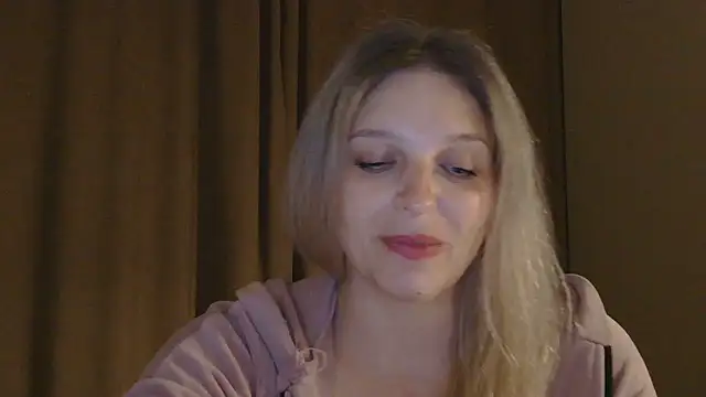 ElisSky301 online show from April 2026 08:33:01 PM