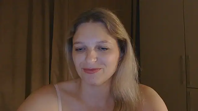 Snapshot of ElisSky301 chatting on July 2026 08:46:02 PM ElisSky301 online show from July 2026 08:46:02 PM